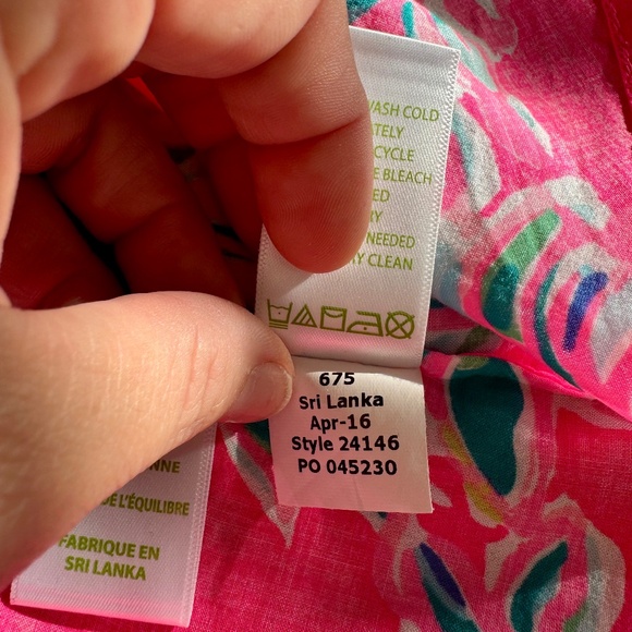 Lilly Pulitzer Sleeveless Stacey Top Dragonfruit Toucan Can Women's XS Rayon - Picture 8 of 8